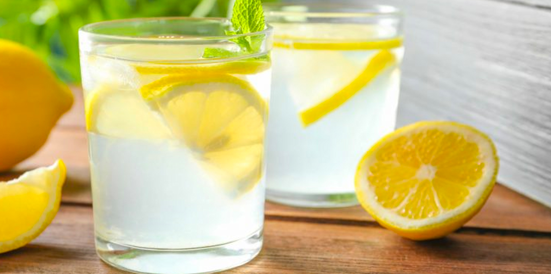 12 Health Benefits of Lemon Water